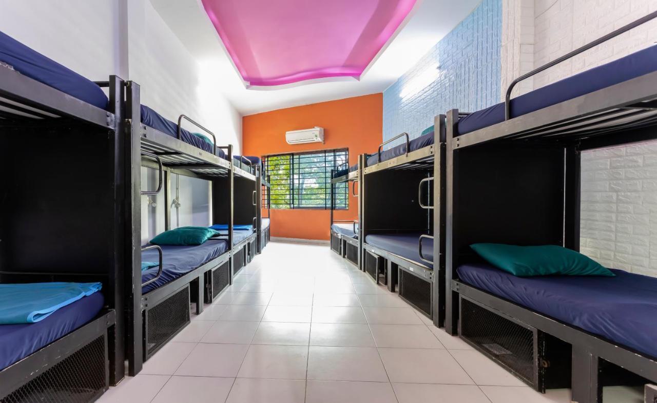 Hangout Hostel Hcm (Adults Only) Ho Chi Minh Zewnętrze zdjęcie
